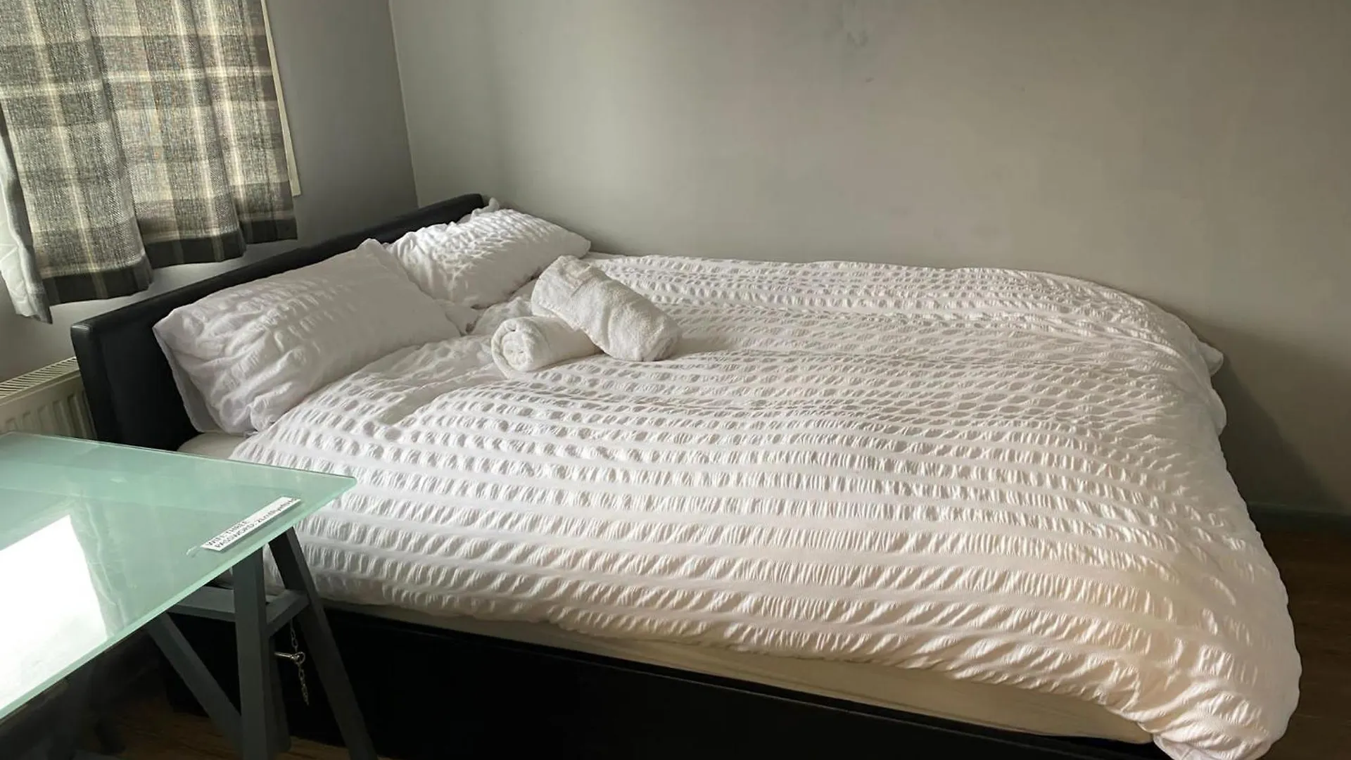 Luxurious Soft Water Air Conditioning Tv 5 Bed Arcade House London