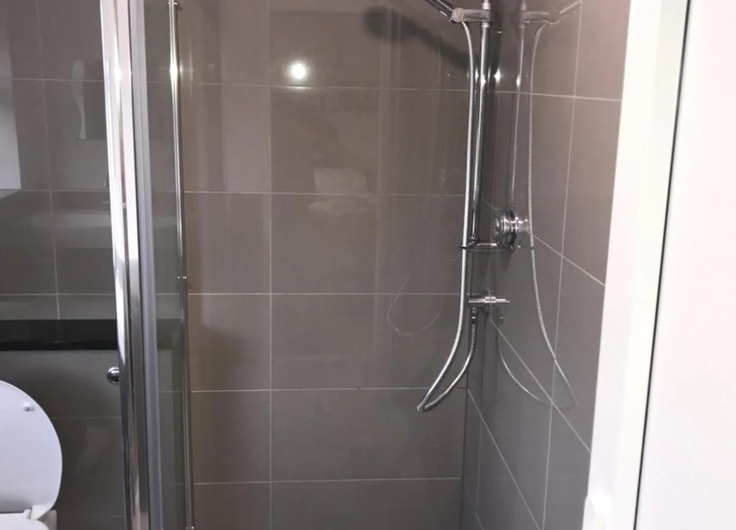Holiday home Luxurious Soft Water Air Conditioning Tv 5 Bed Arcade House London
